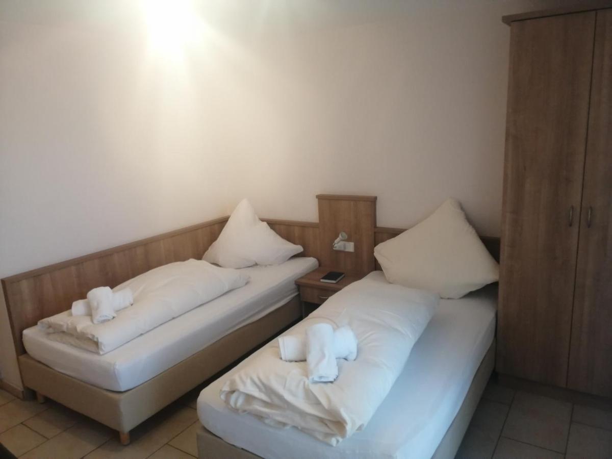 Hotel-Restaurant Zum Baeumle Süßen Kültér fotó