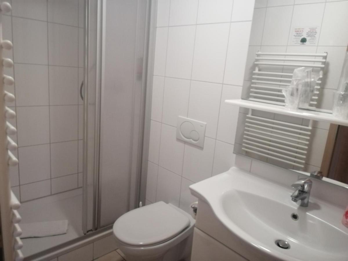 Hotel-Restaurant Zum Baeumle Süßen Kültér fotó