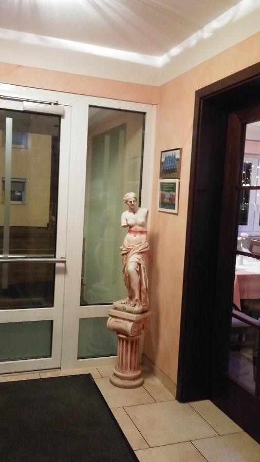 Hotel-Restaurant Zum Baeumle Süßen Kültér fotó